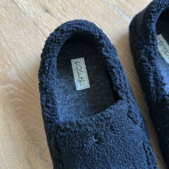 Olukai Nohea Heu Slipper in Black - Picture 6 of 7